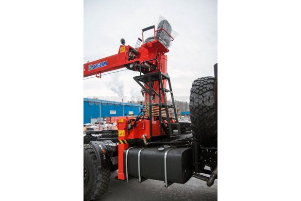 Седельный тягач с КМУ KS-1256G-II (тросовый) УСТ 5453 Камаз 53504 (44108)