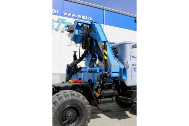 Седельный тягач с КМУ ИМ-150 УСТ 5453 Урал 5557-60Е5
