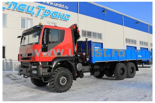 Бортовой IVECO с манипулятором