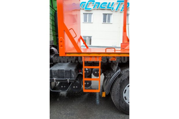 Лесовоз МАЗ 6430В9-1470-012