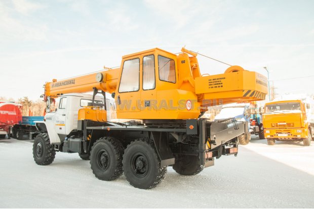 Автокран КС 35714 "Ивановец" Урал 5557