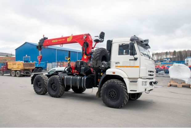 Седельный тягач Камаз 43118 с КМУ ИТ-150