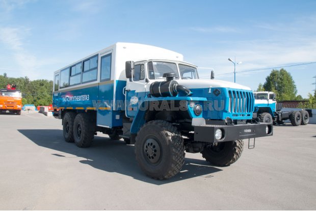 Автобус вахтовый Урал-3255-0022-61Е5 ГПА