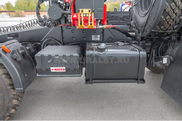 Седельный тягач с КМУ ИТ-150 (тросовый) УСТ 5453 Урал 44202-82Е5