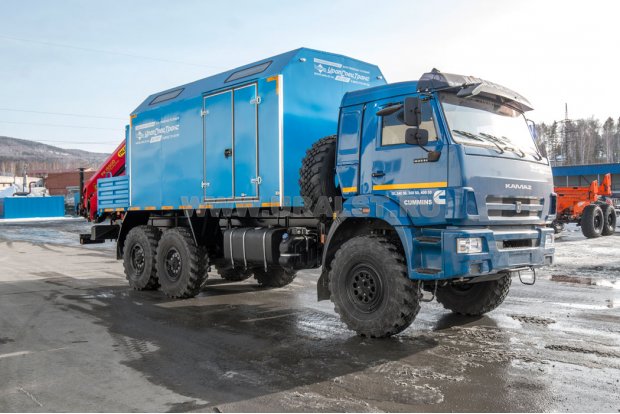 Автофургон ПАРМ с КМУ PK-15500С УСТ 5453 Камаз 43118-76(RR) сп.м