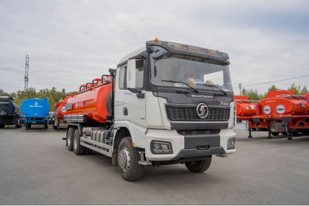 Автотопливозаправщик АТЗ-17-4Р, УСТ 5453, SHACMAN SX32586V384 6х4