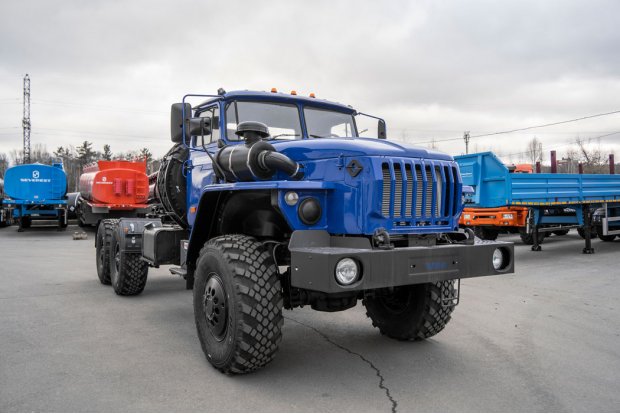 Седельный тягач Урал 4320-60