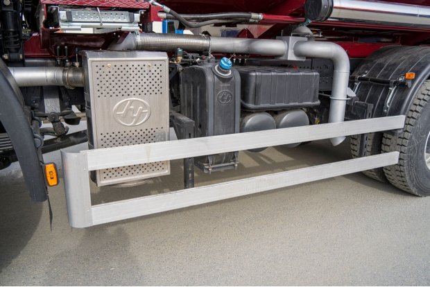 Боковая защита