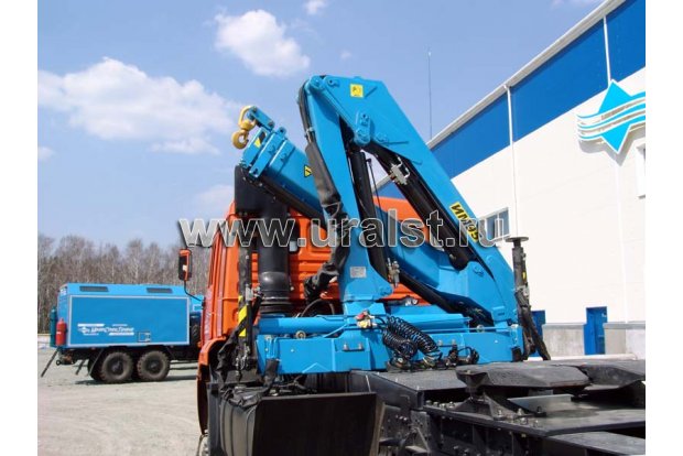 Седельный тягач КамАЗ-65225 с КМУ ИМ-95