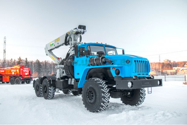 Седельный тягач с КМУ ИФ-300С УСТ 5453 Урал 4320-1951-60