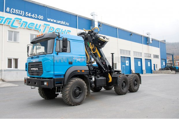 Тягач Урал 44202 с ГМ ОМТЛ-120-02