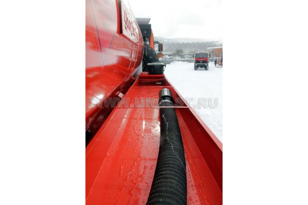 Автоцистерна вакуумная для нефтепродуктов АКН-9-ОД PNR УСТ 5453 Камаз 43118 (Cummins) сп.м., доработка под ДОПОГ