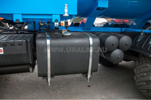 Автоцистерна для технической воды АЦВ-10 УСТ 5453 Камаз 43118-50 с полив. рейкой