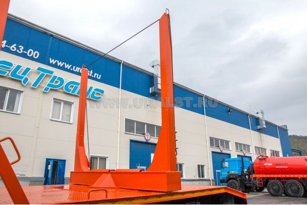 Лесовоз МАЗ 6430В9-1470-012