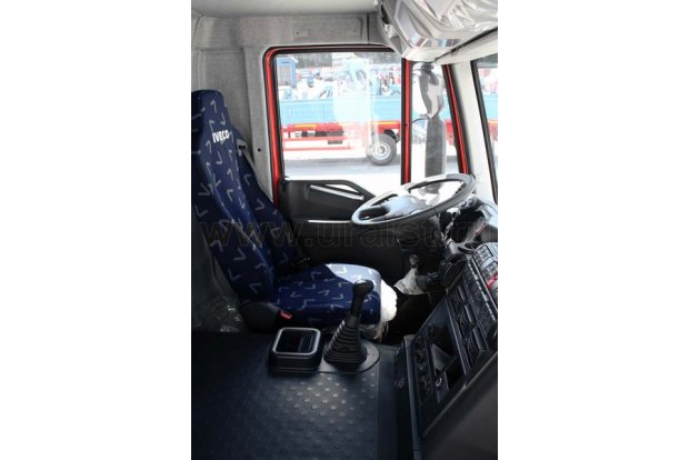 Контейнеровоз IVECO-AMT 633941