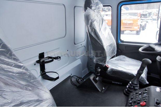 Кабина водителя Урал 4320-4151-79ПН