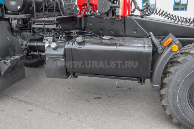 Седельный тягач с КМУ ИТ-150 (тросовый) УСТ 5453 Урал 44202-82Е5