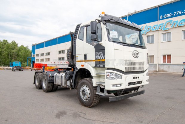  Седельный тягач УСТ 5453 FAW 3250 (6х4)