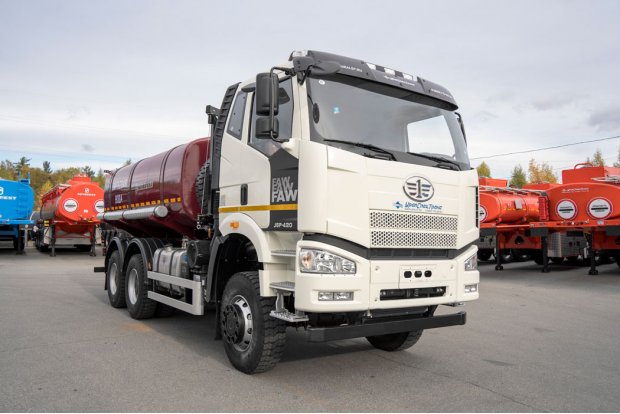 Автоцистерна для питьевой воды АЦПТ-10НО FAW 3250 (6х6) нерж/ЛКП