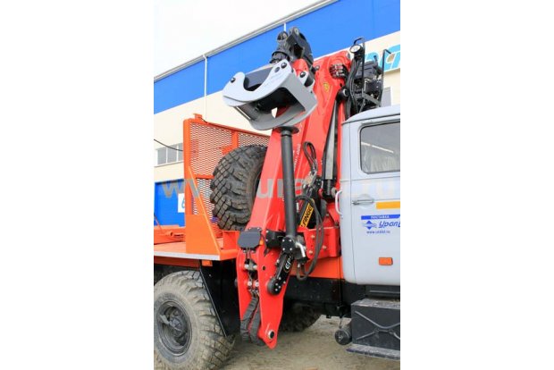 Лесовоз с манипулятором Eplsilon M100Z79 УСТ 5453 Урал М 5557-60Е5