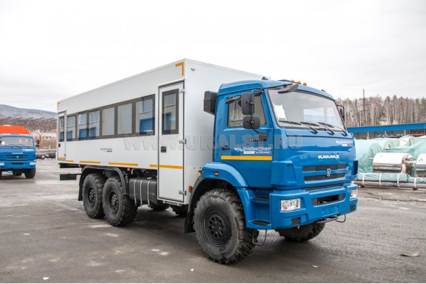 Автобус вахтовый 28 базовый УСТ 54535 Камаз 43118-50 сэндвич