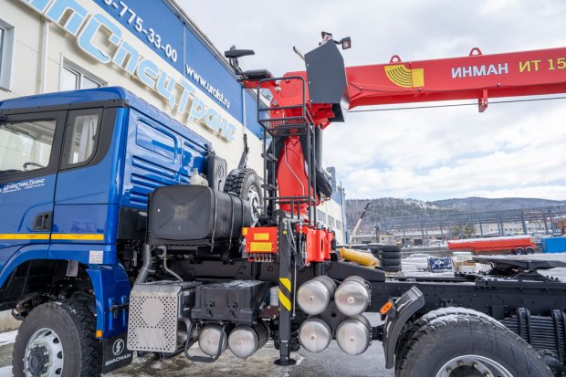 Лестница для подъема на площадку обслуживания