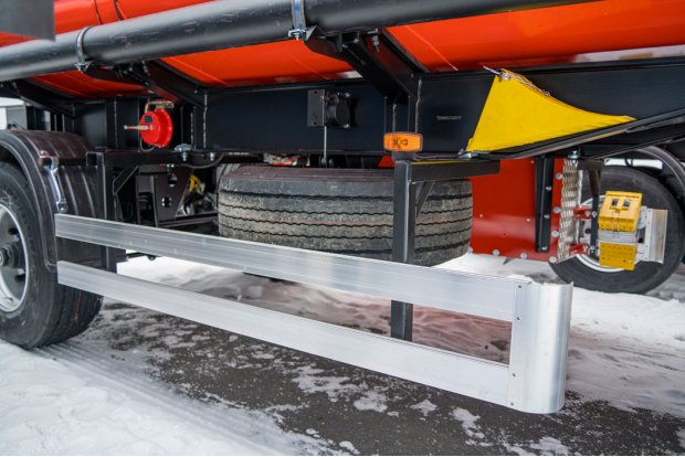 Боковая защита