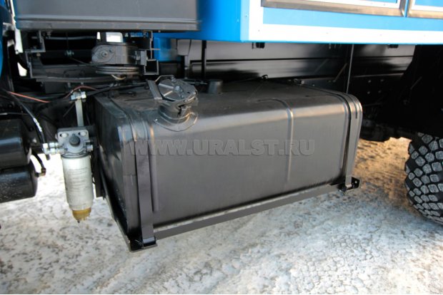 Маслостанция с КМУ Fassi УСТ 5453 Урал 4320-1951-60
