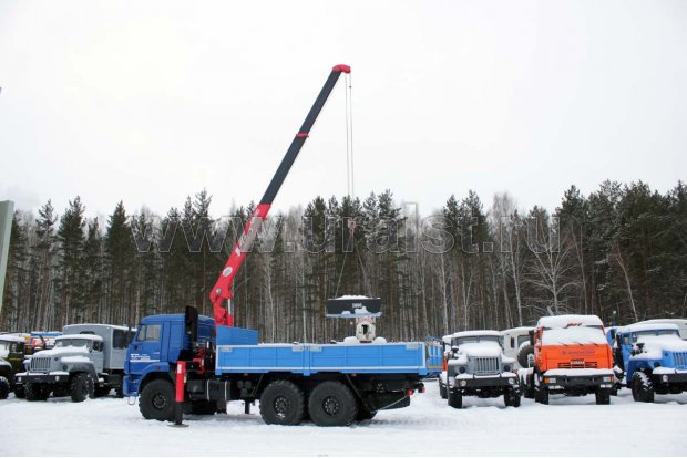 Бортовой с КМУ UNIC UR-V503 (тросовый) УСТ 5453 Камаз 43118