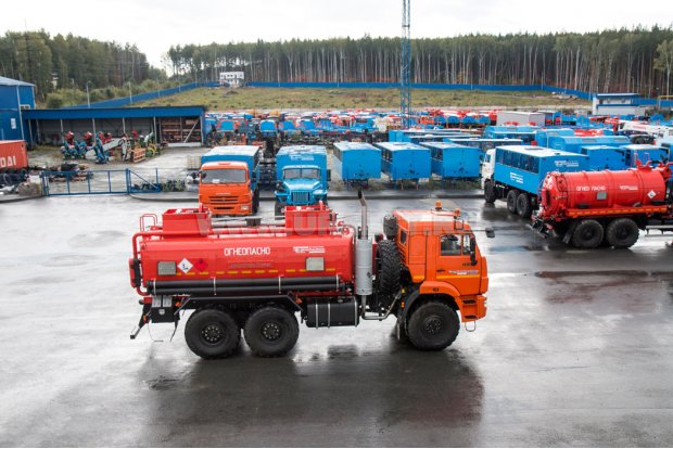 Автотопливозаправщик АТЗ-11-2 УСТ-5453 Камаз 43118-46