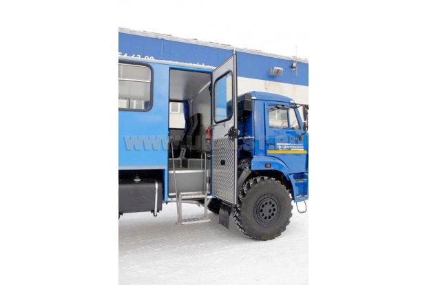 Автобус вахтовый 28+2 комфорт УСТ 5453 Камаз 5350-66(D5)