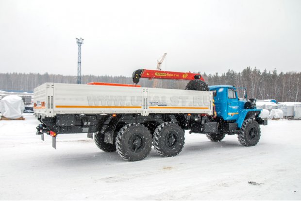 Автомобиль бортовой Урал 4320-60М с краном-манипулятором ИТ-80
