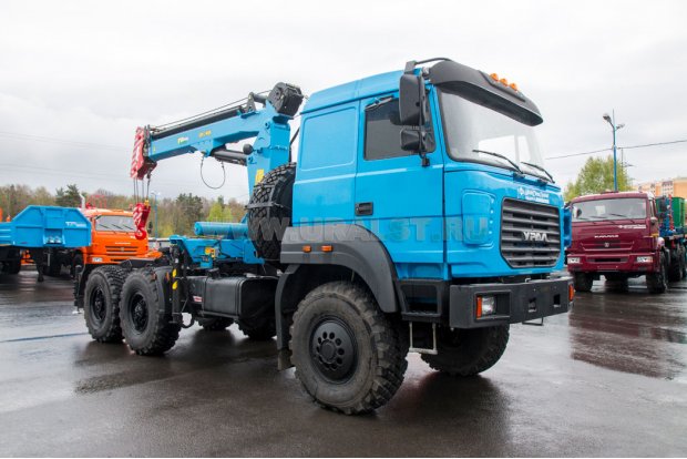 Седельный тягач с КМУ ИМ-240А (тросовый) УСТ 5453 Урал 44202-82Е5