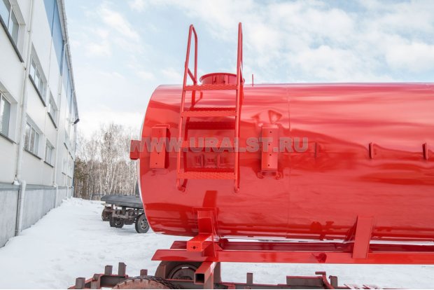 Лестница на площадку обслуживания цистерны