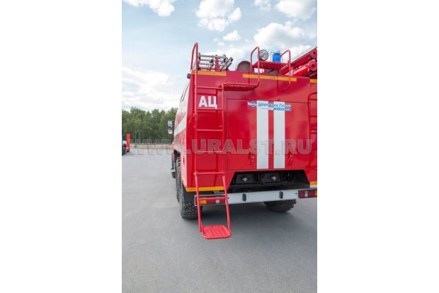 АЦ-8,0-40 Урал 4320Е5 среднее расположение насоса