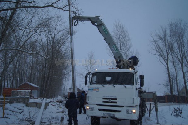 Бортовой автомобиль с КМУ ИФ-300С