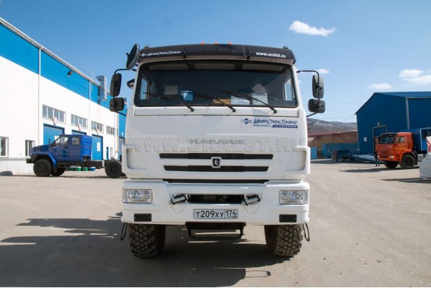 Седельный тягач Камаз 53504-50 с КМУ ИМ-150-04