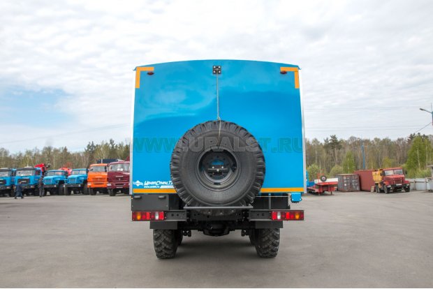 Автобус вахтовый Урал 3255-0013-61Е5-28