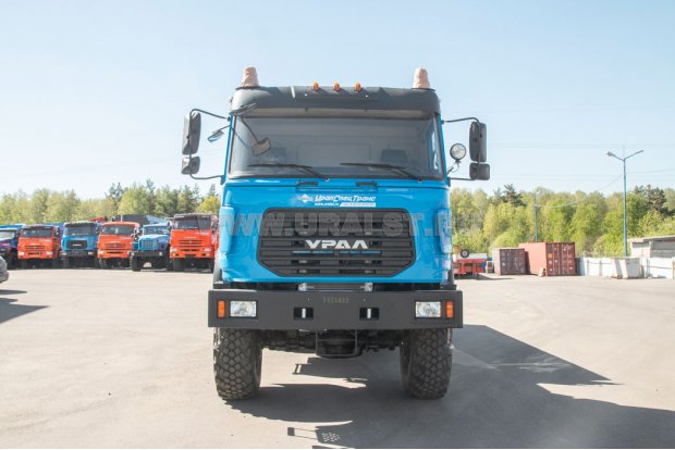 Бортовой автомобиль Урал 5557-80Е5 для взрывных веществ
