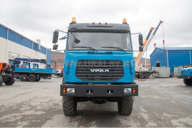 Седельный тягач УСТ 5453 Урал 44202-3511-82Е5 ЛВЖ, доработка под ДОПОГ