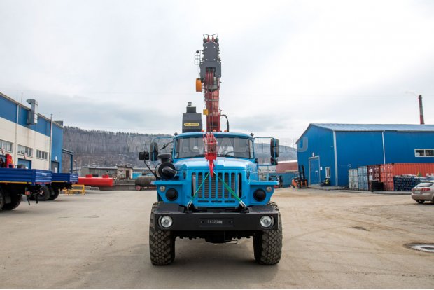 Седельный тягач с КМУ ИТ-180 (тросовый) УСТ 5453 Урал-4320-60Е5