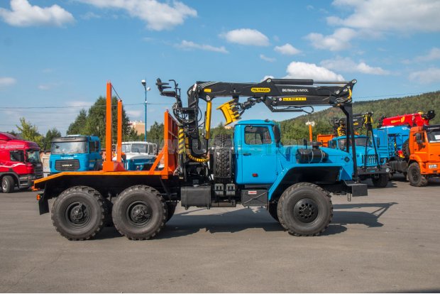 Лесовоз с манипулятором VM10L74 УСТ 5453 Урал М 5557-72Е5