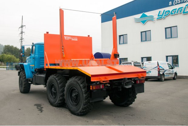 Лесовоз УСТ 5453 Урал М 5557-60Е5