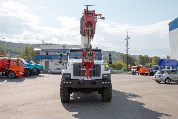 Автокран КС 55732-25-33 "Челябинец" Урал NEXT 4320-6951-72