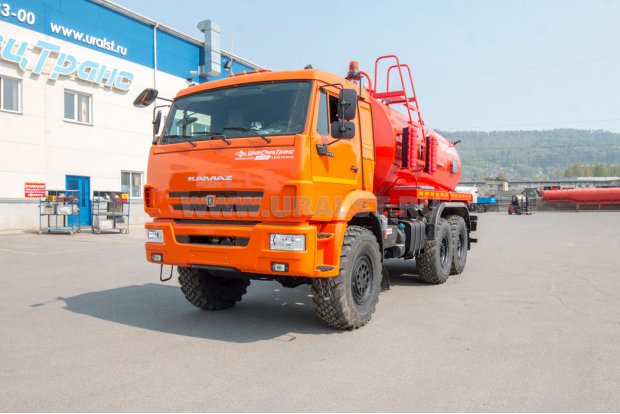 Автоцистерна АКН-10T КО УСТ 5453 Камаз 43118-50 термос, сп.м., доработка под ДОПОГ, ревизионный люк