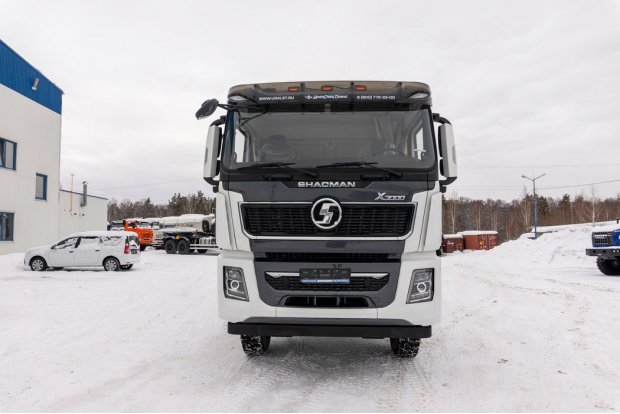 Тягач УСТ 5453 SHACMAN (ШАКМАН) SX42586V385 (6х6), шины 315/80R22,5, ССУ 1560