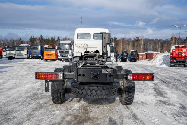 Седельный тягач BEIBEN 2538 (6х6)