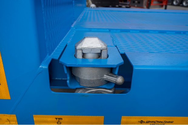 Фитинги для фиксации перевозимых контейнеров