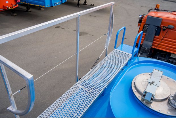 Площадка обслуживания цистерны