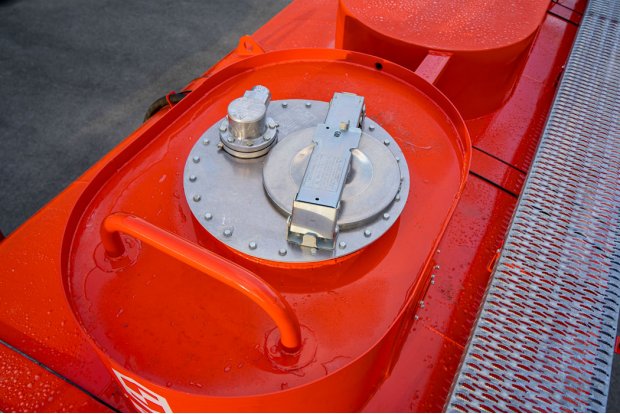 Заливная горловина